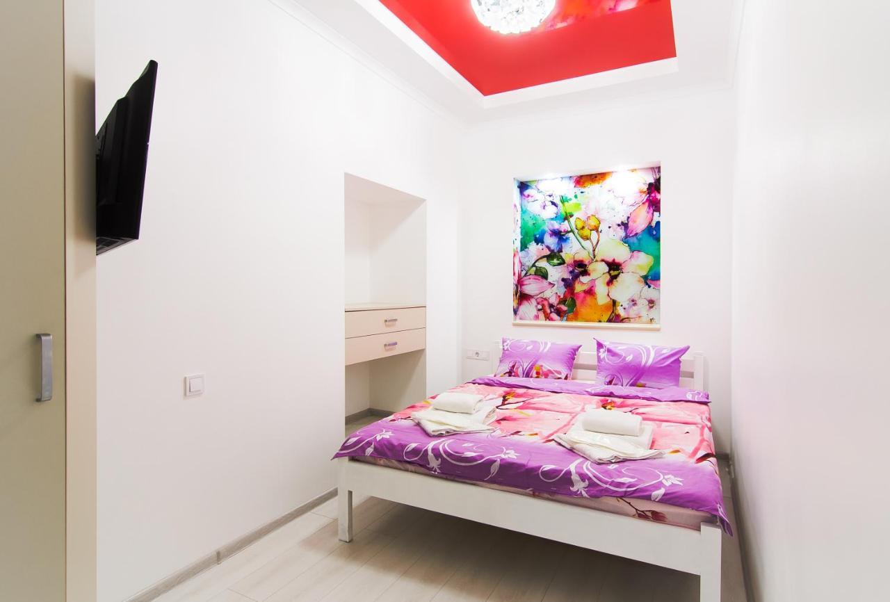 Art Apartments On Deribasovskaya Odessa Esterno foto